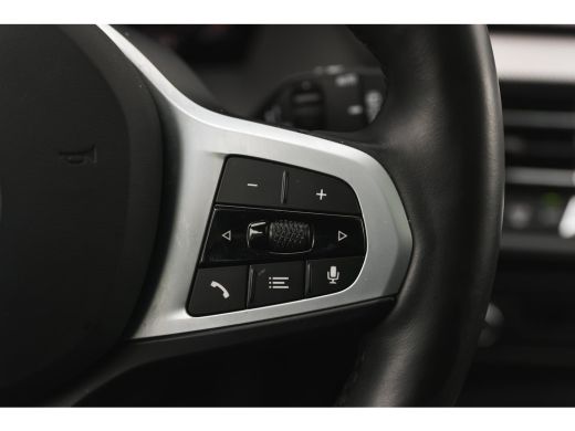 BMW 1 Serie 118i High Executive M Sport Automaat / Panoramadak / Achteruitrijcamera / Comfort Access / Adapti... ActivLease financial lease