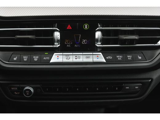 BMW 1 Serie 118i High Executive M Sport Automaat / Panoramadak / Achteruitrijcamera / Comfort Access / Adapti... ActivLease financial lease