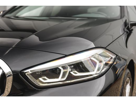 BMW 1 Serie 118i High Executive M Sport Automaat / Panoramadak / Achteruitrijcamera / Comfort Access / Adapti... ActivLease financial lease