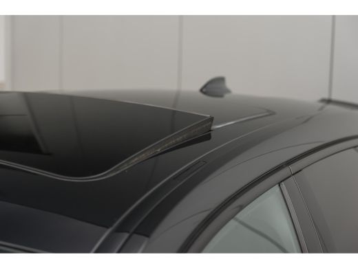 BMW 1 Serie 118i High Executive M Sport Automaat / Panoramadak / Achteruitrijcamera / Comfort Access / Adapti... ActivLease financial lease