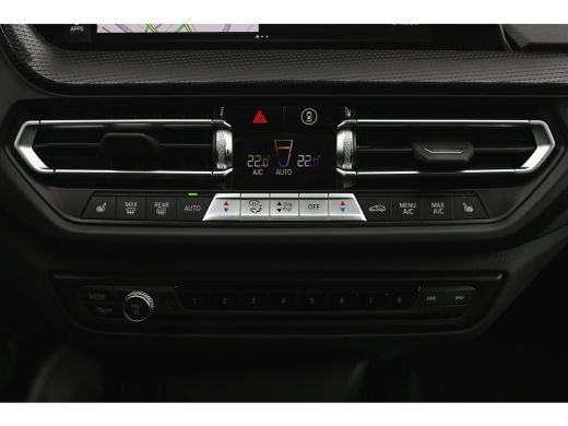 BMW 2 Serie 218i High Executive M Sport Automaat / Panoramadak / Sportstoelen / Achteruitrijcamera / Stuurver... ActivLease financial lease