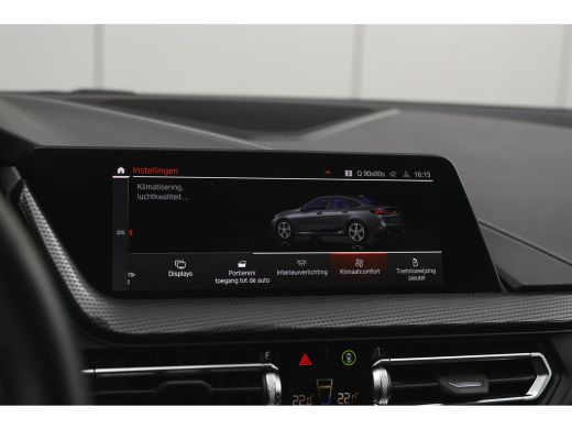 BMW 2 Serie 218i High Executive M Sport Automaat / Panoramadak / Sportstoelen / Achteruitrijcamera / Stuurver... ActivLease financial lease