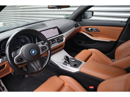 BMW 3 Serie M-Sport M Schaalstoelen / Dravit Grau / HiFi / Camera / ActivLease financial lease