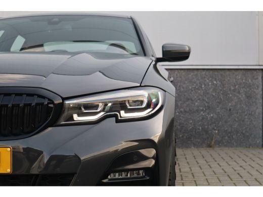 BMW 3 Serie M-Sport M Schaalstoelen / Dravit Grau / HiFi / Camera / ActivLease financial lease