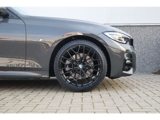 BMW 3 Serie M-Sport M Schaalstoelen / Dravit Grau / HiFi / Camera / ActivLease financial lease
