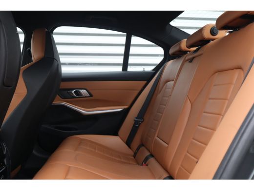 BMW 3 Serie M-Sport M Schaalstoelen / Dravit Grau / HiFi / Camera / ActivLease financial lease
