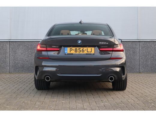 BMW 3 Serie M-Sport M Schaalstoelen / Dravit Grau / HiFi / Camera / ActivLease financial lease