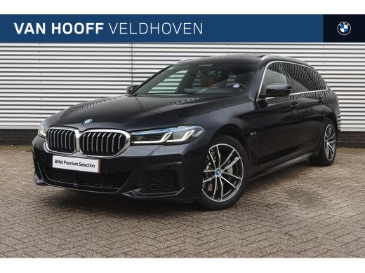 BMW 5 Serie Touring 530e High Executive M Sport Automaat / Panoramadak / Trekhaak / Stoelventilatie / Soft-Cl...