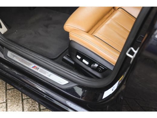 BMW 5 Serie Touring 530e High Executive M Sport Automaat / Panoramadak / Trekhaak / Stoelventilatie / Soft-Cl... ActivLease financial lease