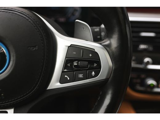 BMW 5 Serie Touring 530e High Executive M Sport Automaat / Panoramadak / Trekhaak / Stoelventilatie / Soft-Cl... ActivLease financial lease