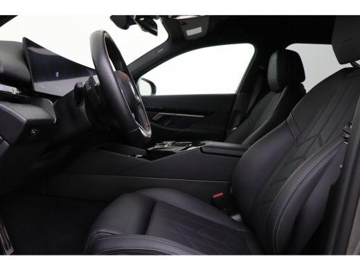 BMW 5 Serie Touring 530e M Sport Automaat / Trekhaak / Achteruitrijcamera / Comfort Access / Adaptieve LED / ... ActivLease financial lease