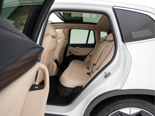 BMW iX3 High Executive 80 kWh [ 3-Fase ] {SOH-99%} (INCL-BTW) *PANO | HEAD-UP | ADAPTIVE-CRUISE | BLIND-S... ActivLease financial lease