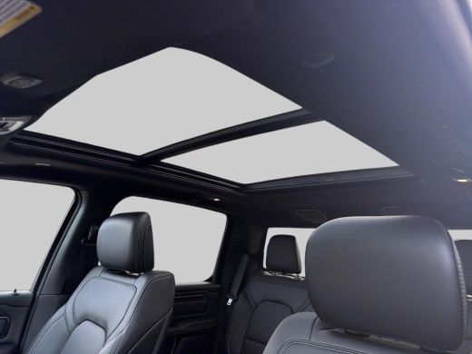 Dodge Ram 1500 1500 5.7 V8 4x4 Crew Cab Sport | Incl. Tonneau cover | Special striping| Wide boddy | Fuell velge... ActivLease financial lease