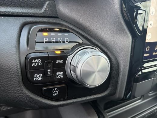 Dodge Ram 1500 1500 5.7 V8 4x4 Crew Cab Sport | Incl. Tonneau cover | Special striping| Wide boddy | Fuell velge... ActivLease financial lease