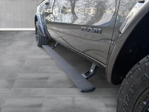 Dodge Ram 1500 1500 5.7 V8 4x4 Crew Cab Sport | Incl. Tonneau cover | Special striping| Wide boddy | Fuell velge... ActivLease financial lease