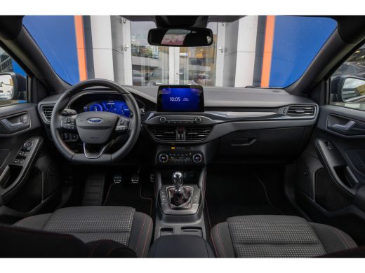 Ford Focus 1.0 EcoBoost Hybrid ST Line X Business | Trekhaak | Camera | Stoel/stuur/voorruit verwarming | Ap... ActivLease financial lease