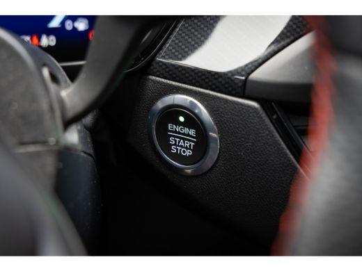 Ford Focus 1.0 EcoBoost Hybrid ST Line X Business | Trekhaak | Camera | Stoel/stuur/voorruit verwarming | Ap... ActivLease financial lease