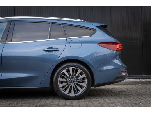Ford Focus 1.0 E.B 125PK Hybrid Titanium X | Camera | B&O audio | AGR-stoel | Apple/Android auto | LED verli... ActivLease financial lease