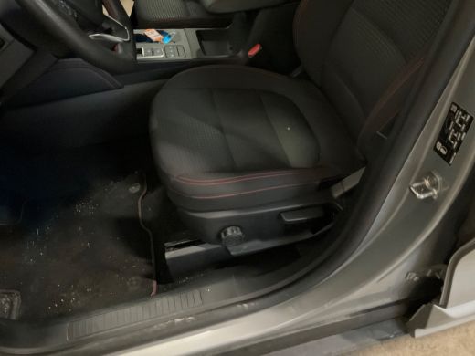 Ford Kuga 2.5 PHEV ST-Line | NL-AUTO! | 1 EIGENAAR! | CAMERA | APPLE CARPLAY & ANDROID AUTO | STANDKACHEL |... ActivLease financial lease