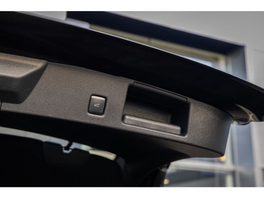 Ford Kuga 2.5 PHEV ST-Line X | Alle opties! | Trekhaak | Pano | 360 | Matrix Led | Adap cruise | | Apple Ca... ActivLease financial lease