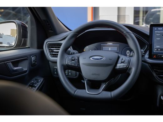 Ford Kuga 2.5 PHEV ST-Line X | Alle opties! | Trekhaak | Pano | 360 | Matrix Led | Adap cruise | | Apple Ca... ActivLease financial lease