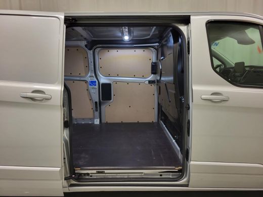 Ford Transit Custom 2.0TDCI 130pk L2/H1 Automaat Euro 6! ActivLease financial lease