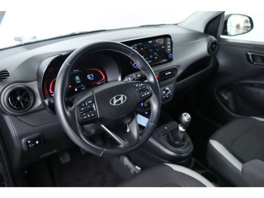 Hyundai i10 1.0 67pk Comfort Smart Airco | Cruise control | Camera | AppleCarplay | Digitaal dashboard | 1ste... ActivLease financial lease