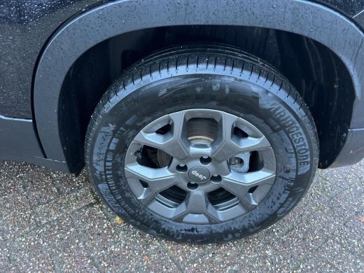 Jeep Avenger Longitude 54 kWh Climate | Cruise | Apple Carplay/Android Auto | DAB | LED | Apple Carplay/Androi... ActivLease financial lease