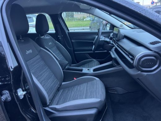 Jeep Avenger Longitude 54 kWh Climate | Cruise | Apple Carplay/Android Auto | DAB | LED | Apple Carplay/Androi... ActivLease financial lease