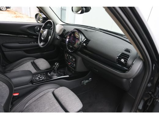 Mini Clubman Cooper Automaat / Achteruitrijcamera / Comfort Access / LED / Comfortstoelen / Stoelverwarming / ... ActivLease financial lease