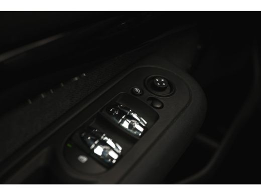 Mini Clubman Cooper Automaat / Achteruitrijcamera / Comfort Access / LED / Comfortstoelen / Stoelverwarming / ... ActivLease financial lease