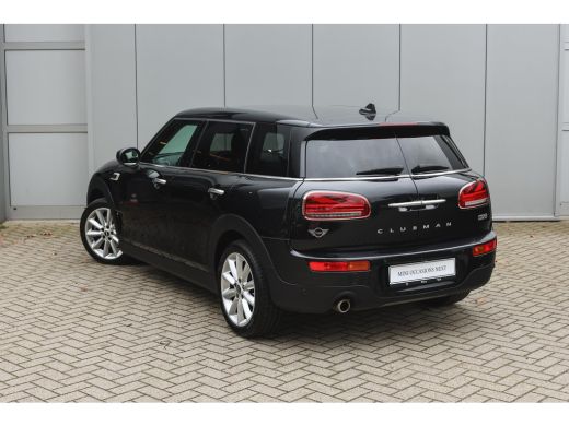 Mini Clubman Cooper Automaat / Achteruitrijcamera / Comfort Access / LED / Comfortstoelen / Stoelverwarming / ... ActivLease financial lease