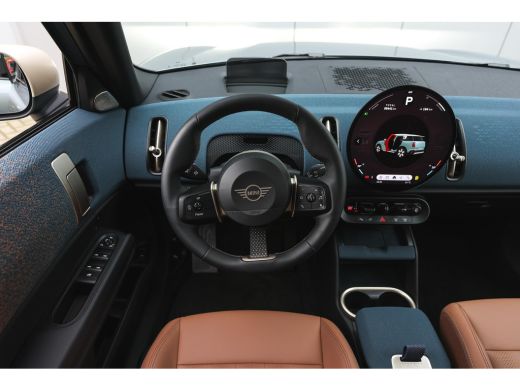 Mini Countryman E / Favoured Trim / Pakket XL / 18" Asteroid Spoke vibrant silver ActivLease financial lease