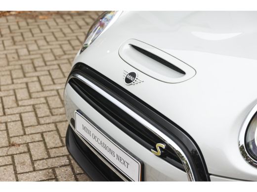 Mini Electric Classic / Sportstoelen / Achteruitrijcamera / LED / Airconditioning / Cruise Control / PDC ActivLease financial lease