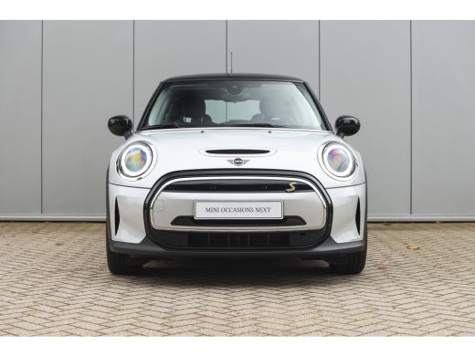 Mini Electric Classic / Sportstoelen / Achteruitrijcamera / LED / Airconditioning / Cruise Control / PDC ActivLease financial lease