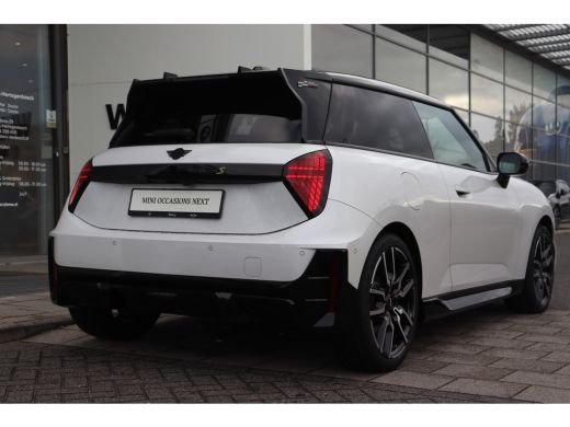 Mini Electric Cooper SE / John Cooper Works / Pakket M / 18" JCW Lap Spoke 2-tone ActivLease financial lease
