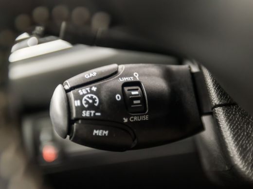 Peugeot 308 SW 1.2 PureTech Sport Automaat (PANORAMADAK, APPLE CARPLAY, GROOT NAVI, LEDER, 360 CAMERA, SPORTS... ActivLease financial lease