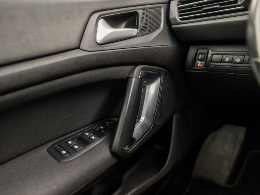 Peugeot 308 SW 1.2 PureTech Sport Automaat (PANORAMADAK, APPLE CARPLAY, GROOT NAVI, LEDER, 360 CAMERA, SPORTS... ActivLease financial lease