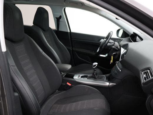 Peugeot 308 SW 1.5 BLUEHDI 130 PK PREMIUM *BTW* + TREKHAAK | PANORAMA | CAMERA | APPEL CARPLAY ActivLease financial lease