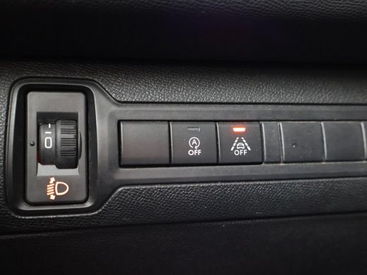 Peugeot 308 SW 1.5 BLUEHDI 130 PK PREMIUM *BTW* + TREKHAAK | PANORAMA | CAMERA | APPEL CARPLAY ActivLease financial lease