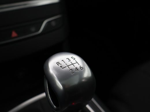 Peugeot 308 SW 1.5 BLUEHDI 130 PK PREMIUM *BTW* + TREKHAAK | PANORAMA | CAMERA | APPEL CARPLAY ActivLease financial lease