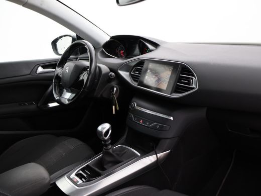 Peugeot 308 SW 1.5 BLUEHDI 130 PK PREMIUM *BTW* + TREKHAAK | PANORAMA | CAMERA | APPEL CARPLAY ActivLease financial lease