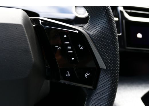 Peugeot 5008 1.2 HYBRID 145PK 7-ZITS GT AUTOMAAT / NAVI /CLIMA / PDC / 19"LMV / CAMERA / ELEKTR. ACHTERKLEP / ... ActivLease financial lease