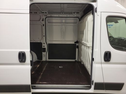 Peugeot Boxer 2.2BlueHDi 120pk L2/H2 2X Schuifdeur Euro 6! ActivLease financial lease