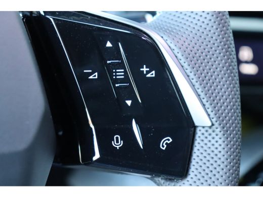 Peugeot e-3008 73KWH GT AVANTAGE 214PK | 11 kW lader | Achterbank in delen neerklapbaar | Achteruitrij assistent ActivLease financial lease