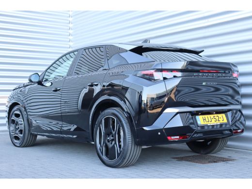 Peugeot e-3008 73KWH GT AVANTAGE 214PK | 11 kW lader | Achterbank in delen neerklapbaar | Achteruitrij assistent ActivLease financial lease