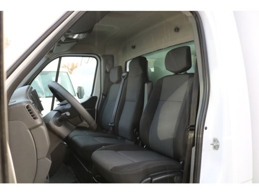 Renault Master 2.3 dCi 165pk Bakwagen met Laadklep ActivLease financial lease