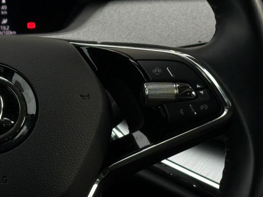 Skoda Enyaq iV 60 180 pk | Achteruitrijcamera | Navigatie | Cruise control | ActivLease financial lease