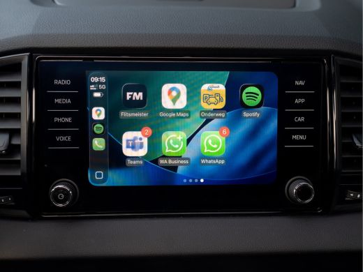 Skoda Karoq 1.5 TSI ACT Sportline Business | Panodak | Adapt. cr. | Camera |Stoel & Stuur verw. | Keyless | P... ActivLease financial lease