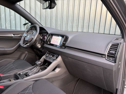 Skoda Karoq 1.5 TSI ACT Sportline Business | Panodak | Adapt. cr. | Camera |Stoel & Stuur verw. | Keyless | P... ActivLease financial lease